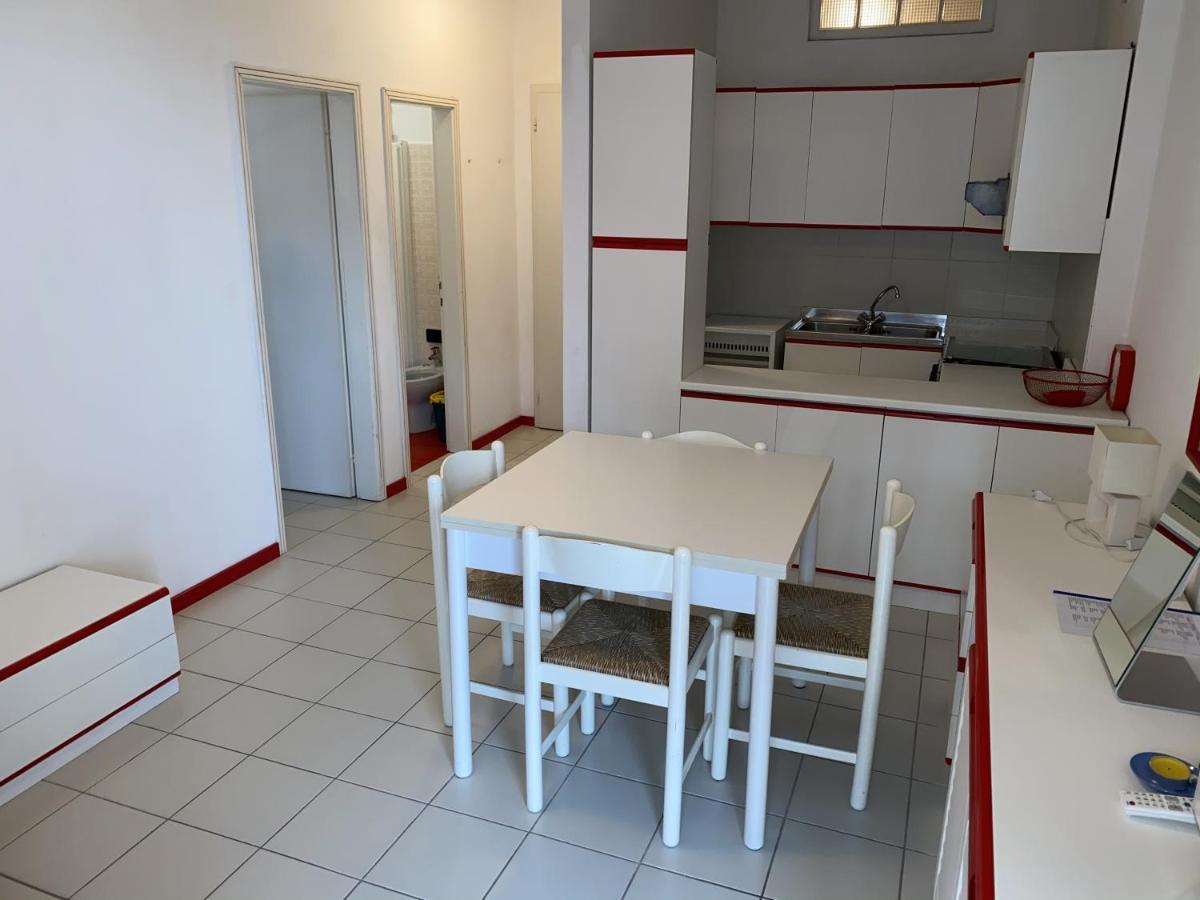 Residence Cristallo - Sabbiadoro Lignano Sabbiadoro Bagian luar foto
