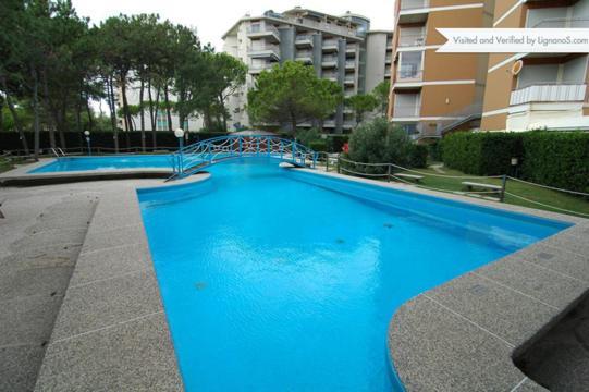 Residence Cristallo - Sabbiadoro Lignano Sabbiadoro Bagian luar foto