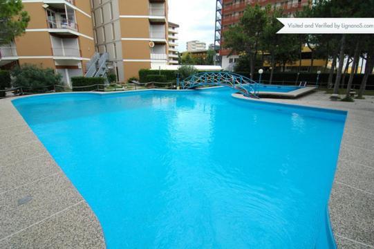Residence Cristallo - Sabbiadoro Lignano Sabbiadoro Bagian luar foto